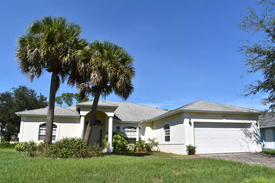 1045 SE Bywood AVE, Port Saint Lucie, FL 34983