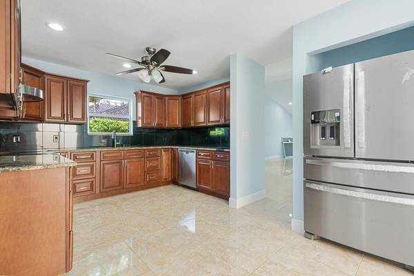 Boca Raton, FL 33496,9767 Erica CT