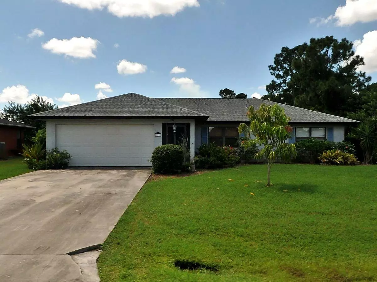 Port Saint Lucie, FL 34983,370 SE N Guava TER