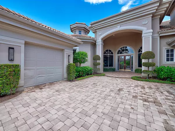 Palm Beach Gardens, FL 33418,104 Saint Martin DR