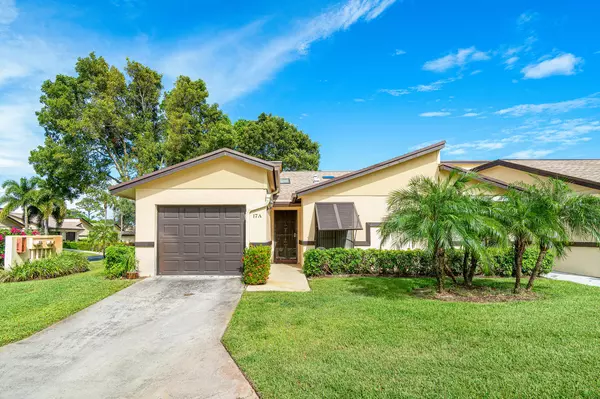 17 Ridgepointe A DR A, Boynton Beach, FL 33435