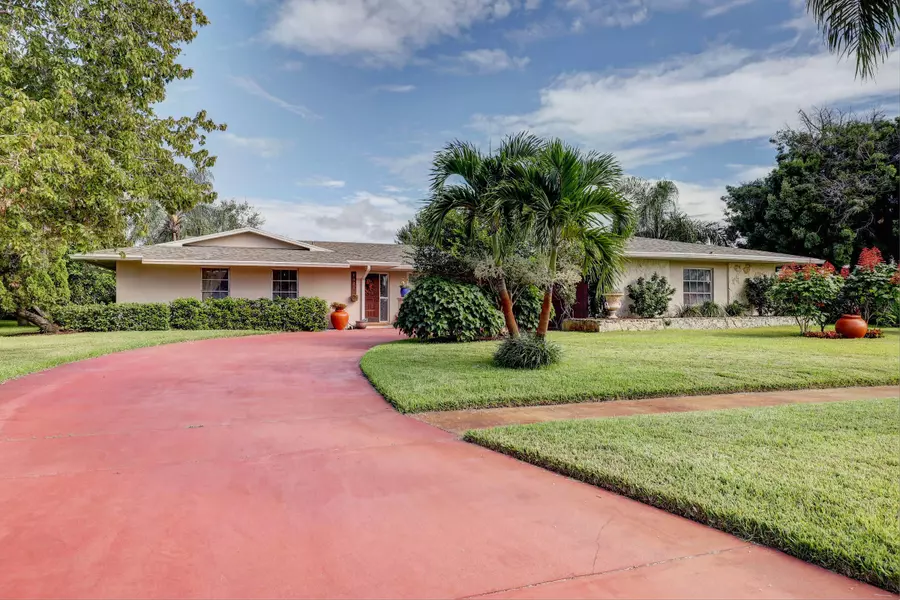 1821 SE Erwin RD, Port Saint Lucie, FL 34952