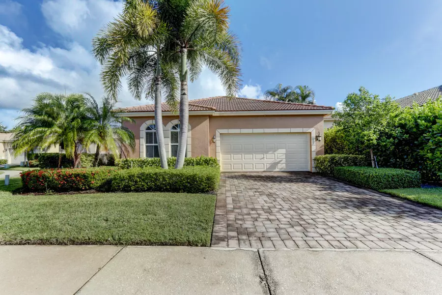 127 Casa Grande CT, Palm Beach Gardens, FL 33418