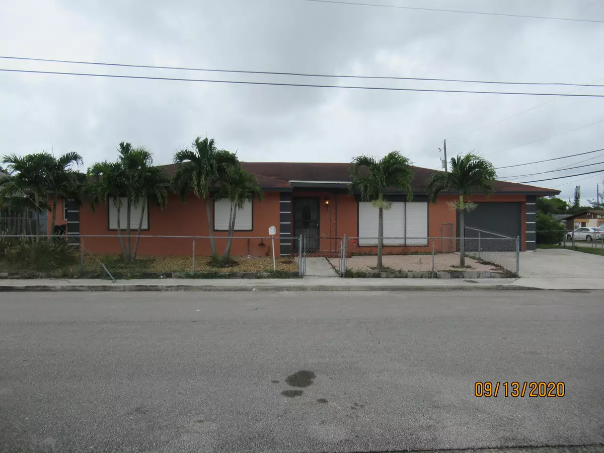 Riviera Beach, FL 33404,1585 Ac Evans ST