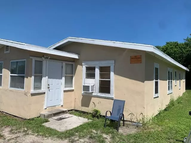 912 N 13th N ST, Fort Pierce, FL 34950