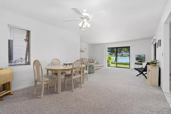 Hutchinson Island, FL 34949,3218 S Lakeview CIR 7-106