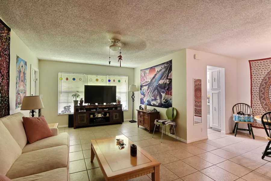 906 Savannas Point DR, Fort Pierce, FL 34950