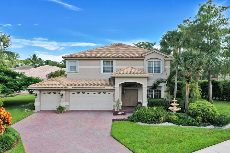 530 Cypress XING, Wellington, FL 33414