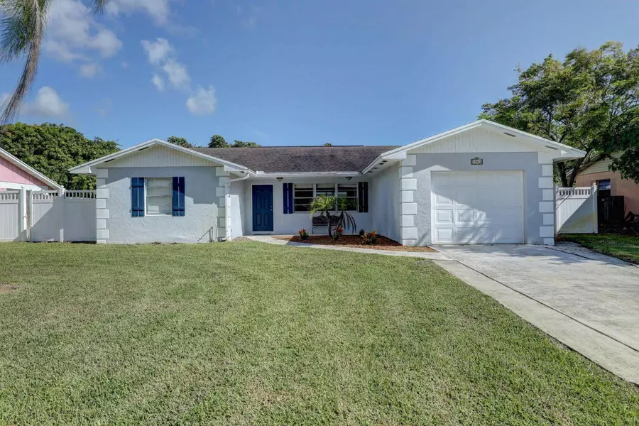 1563 NE 25th Tc, Jensen Beach, FL 34957