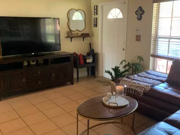 Hialeah, FL 33018,9048 NW 191st TER