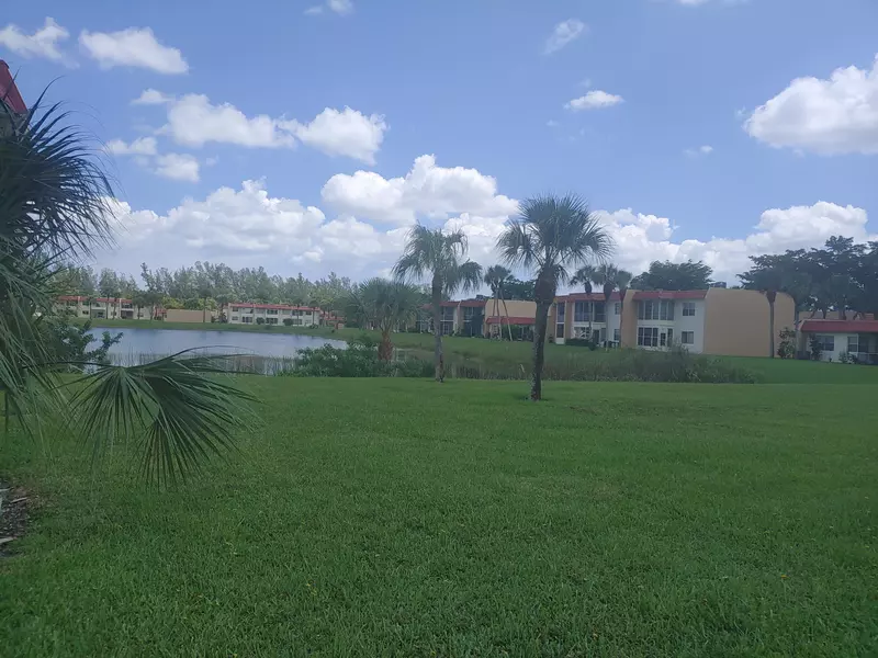 101 Lake Frances DR, West Palm Beach, FL 33411