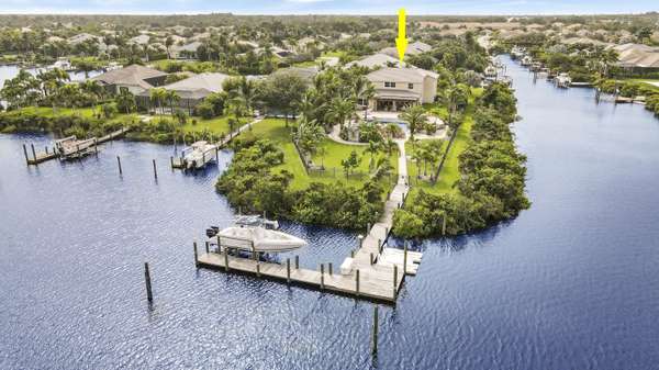 Stuart, FL 34997,7200 SW Harbor Cove DR