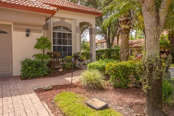 Palm Beach Gardens, FL 33418,1030 Via Jardin