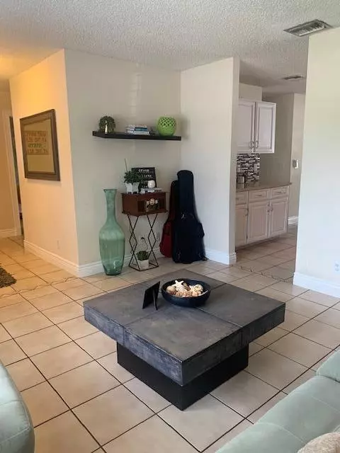 Boynton Beach, FL 33436,3888 Tracewood LN