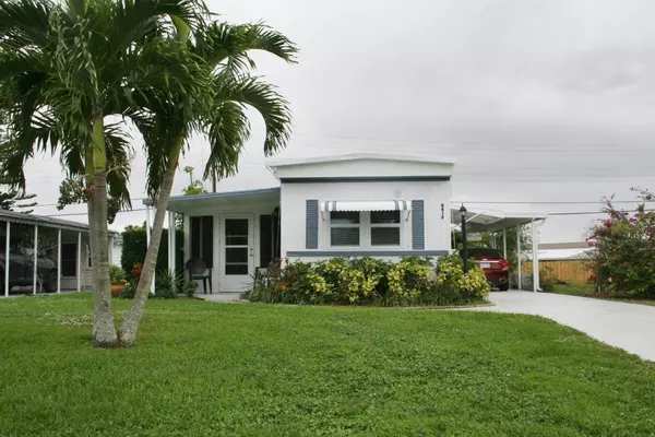 8418 SE Swan AVE, Hobe Sound, FL 33455