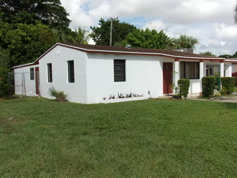 3455 Avenue F AVE, Riviera Beach, FL 33404