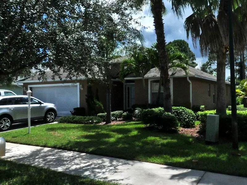 436 SW Sundance TRL, Port Saint Lucie, FL 34953