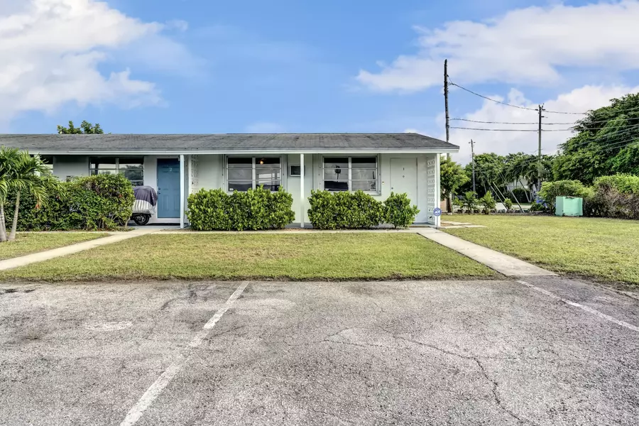 803 Ridge RD 1, Lantana, FL 33462