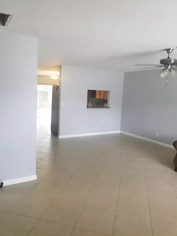 Boynton Beach, FL 33436,7327 W W Willow Springs CIR