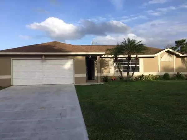 2901 SW Varsity LN, Port Saint Lucie, FL 34953