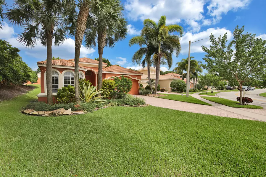 9949 Via Elegante, Wellington, FL 33411