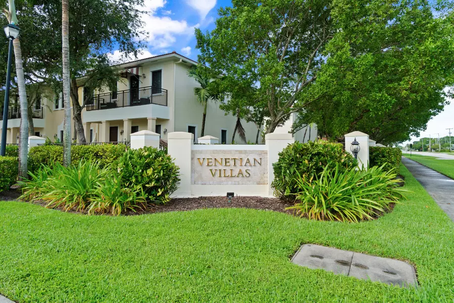 2512 Venetian CT, Boynton Beach, FL 33426