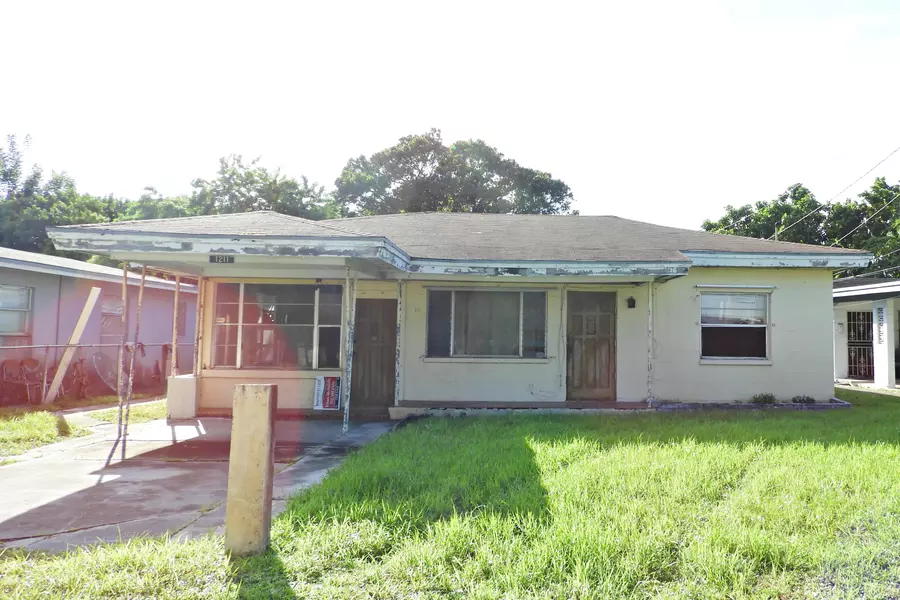 1211 N 19th N ST, Fort Pierce, FL 34950