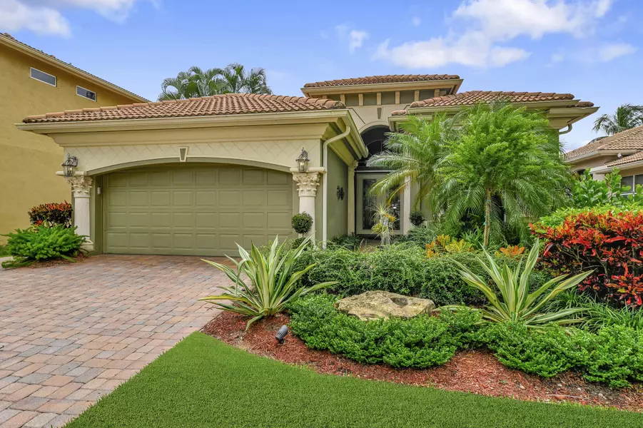 8078 Valhalla DR, Delray Beach, FL 33446