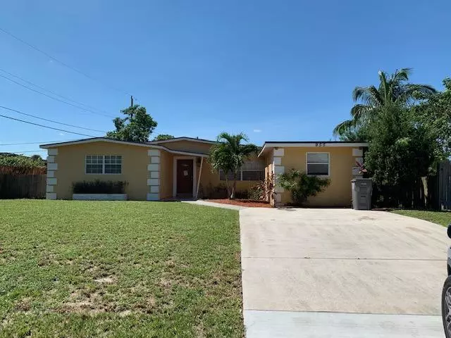 West Palm Beach, FL 33413,955 Tripp DR