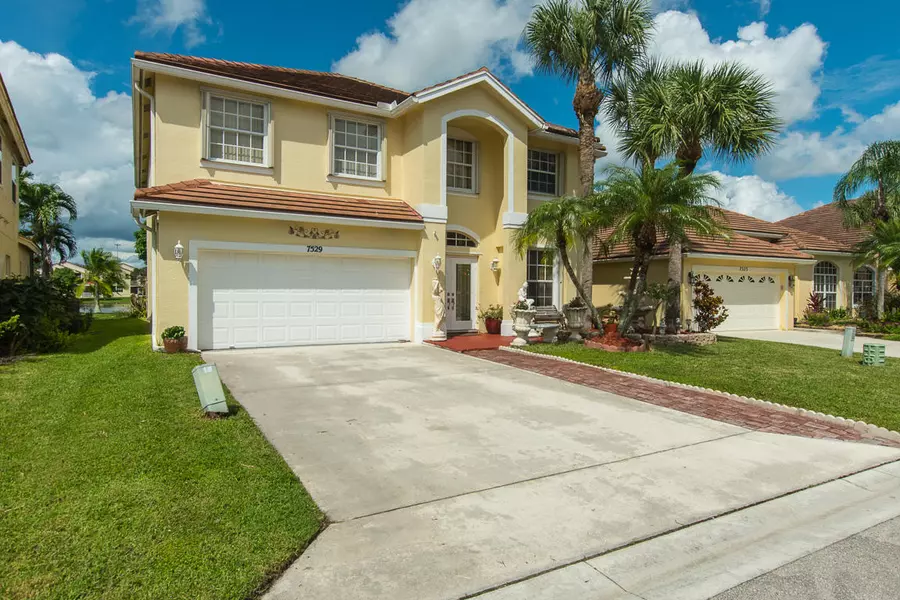 7529 Oakboro DR, Lake Worth, FL 33467