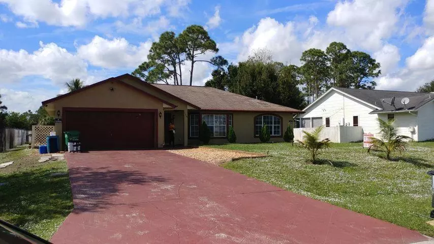 1374 SE Naples LN, Port Saint Lucie, FL 34984