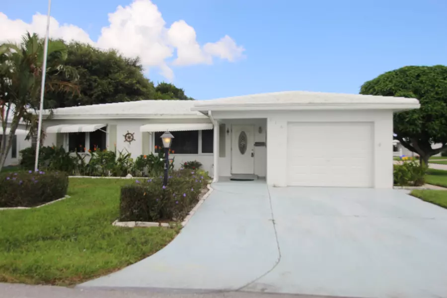 216 SW 14th ST, Boynton Beach, FL 33426