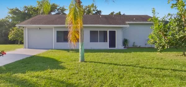 1897 SE Elkhart TER, Port Saint Lucie, FL 34952