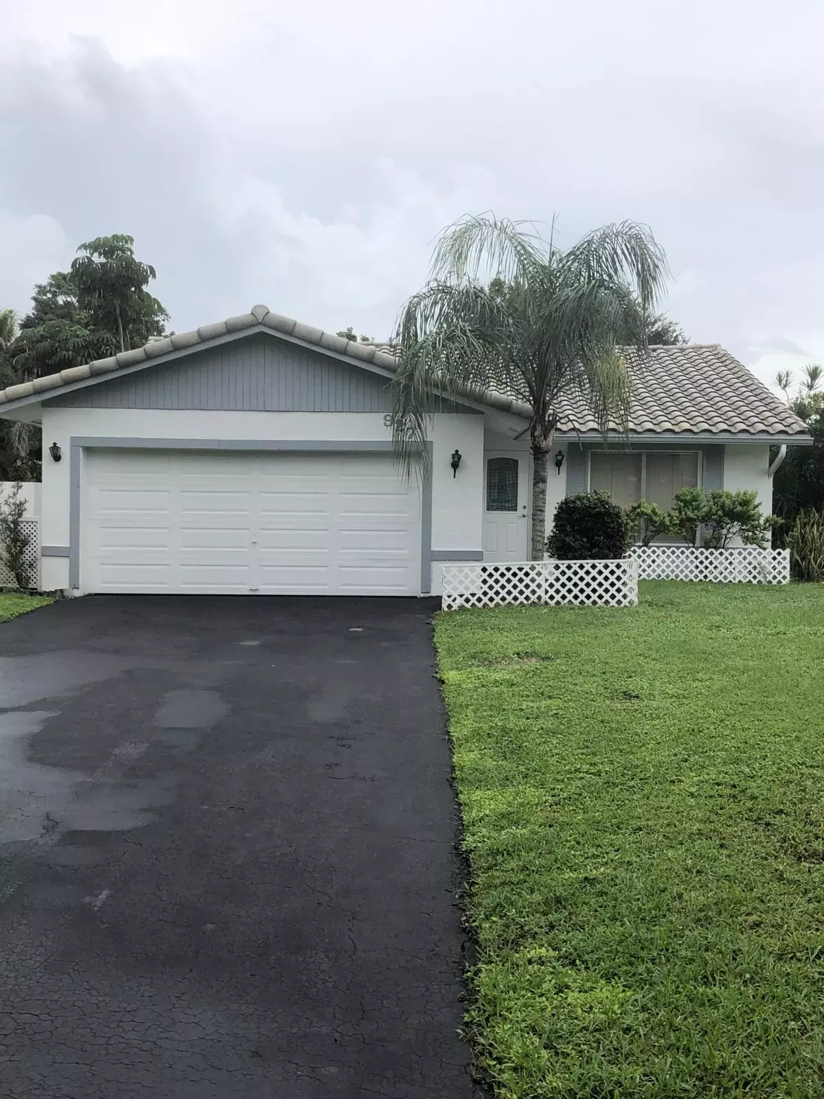 Coral Springs, FL 33071,927 NW 87th AVE