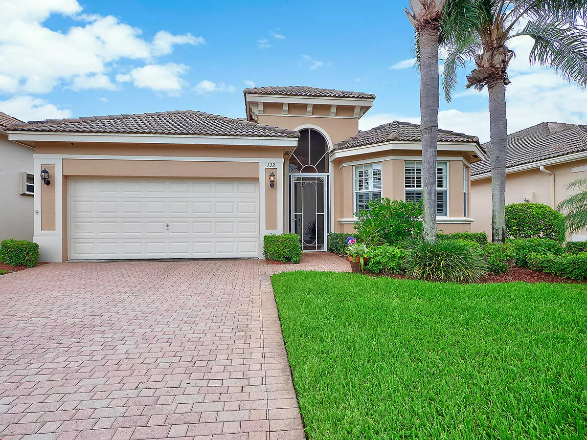 Atlantis, FL 33462,132 Palm CIR