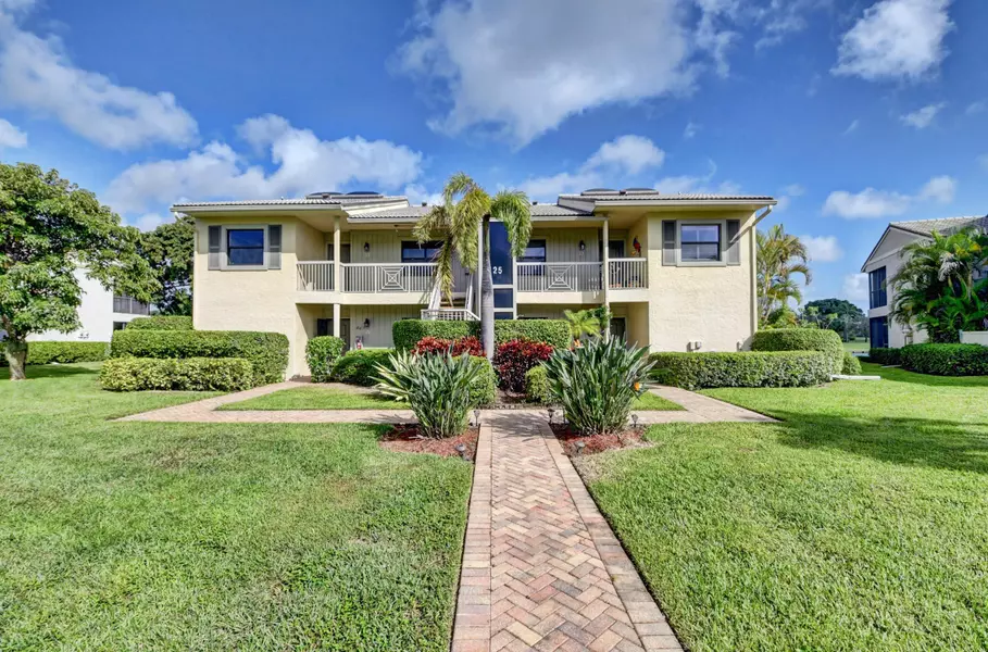 25 Eastgate DR B, Boynton Beach, FL 33436