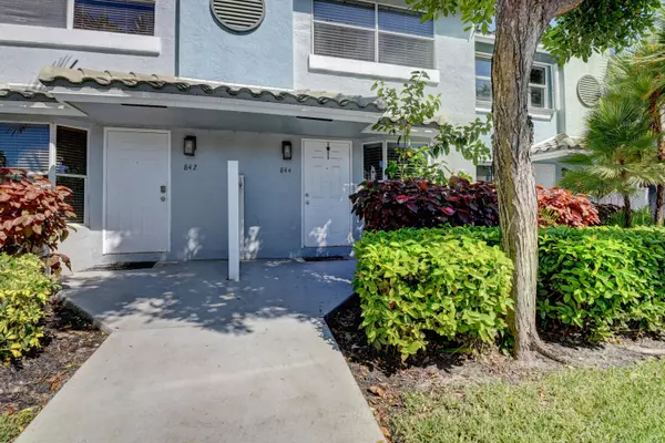 Boca Raton, FL 33487,844 E Jeffery ST