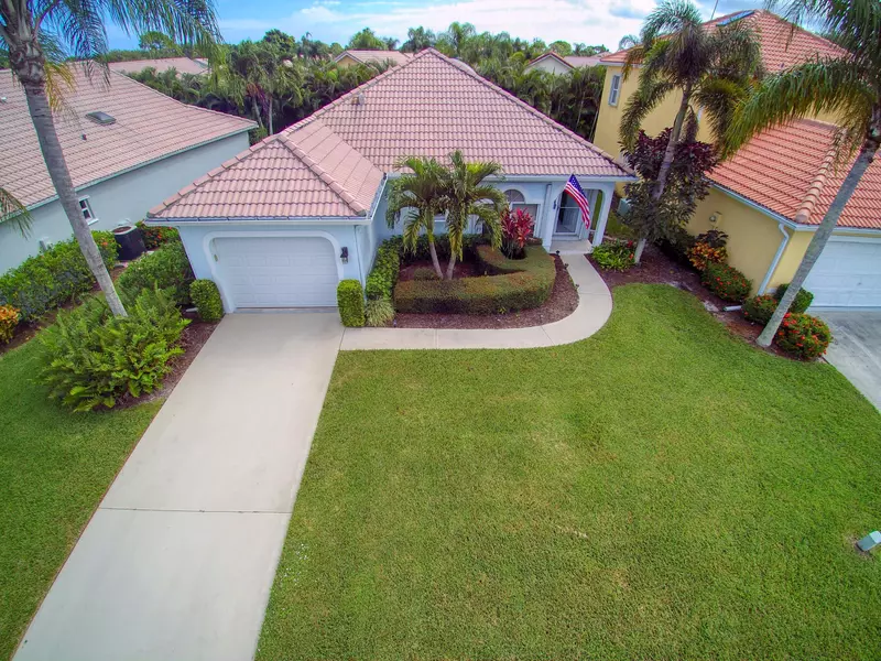 6085 SE Grand Cay CT, Stuart, FL 34997