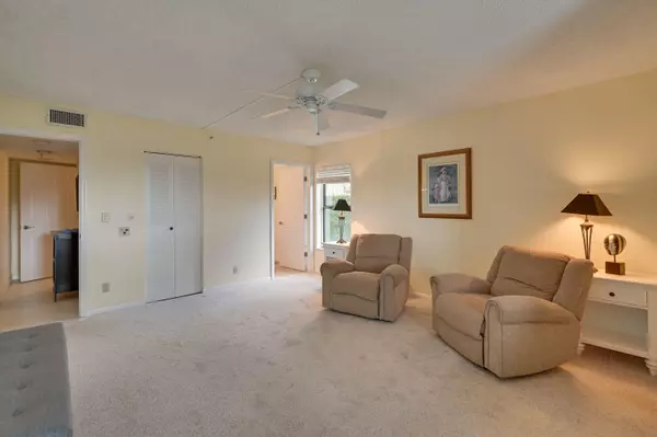 Delray Beach, FL 33446,14476 Amberly LN 101