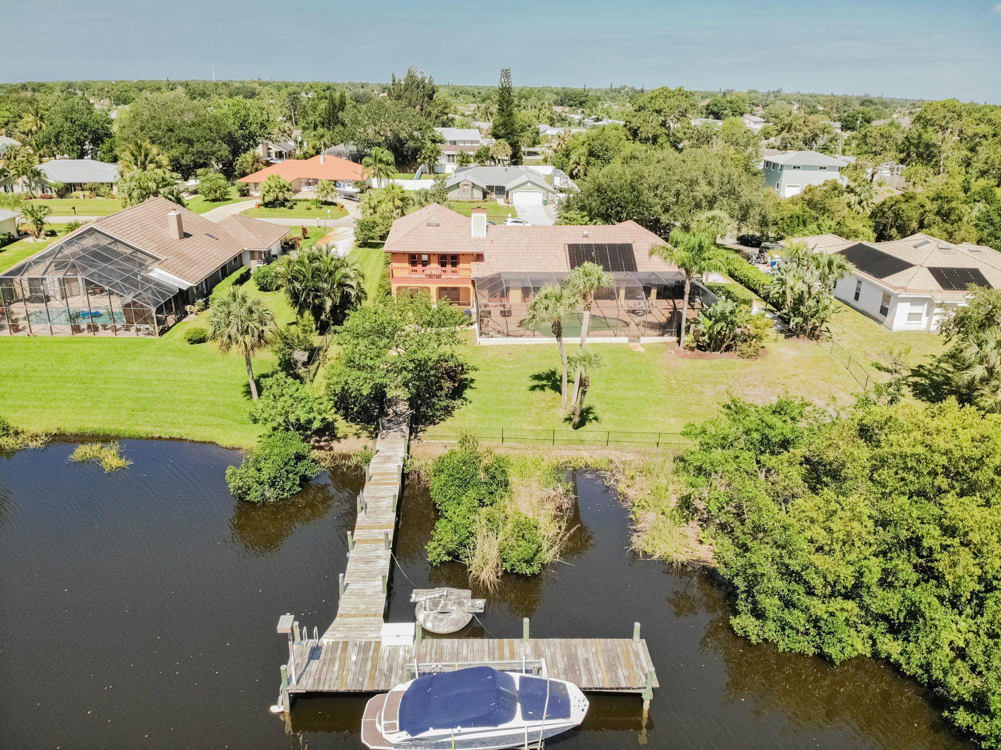 609 SE Hidden River DR, Port Saint Lucie, FL 34983