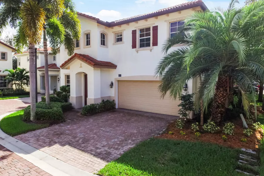 630 Moondancer CT, Palm Beach Gardens, FL 33410