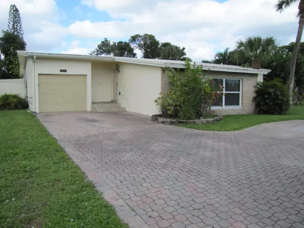 3157 Riddle RD, West Palm Beach, FL 33406