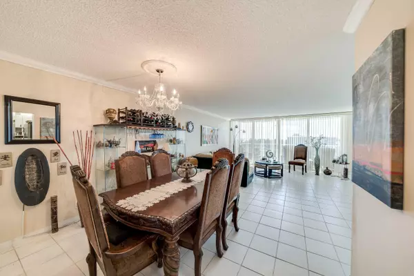 Sunny Isles Beach, FL 33160,100 Bayview DR 826