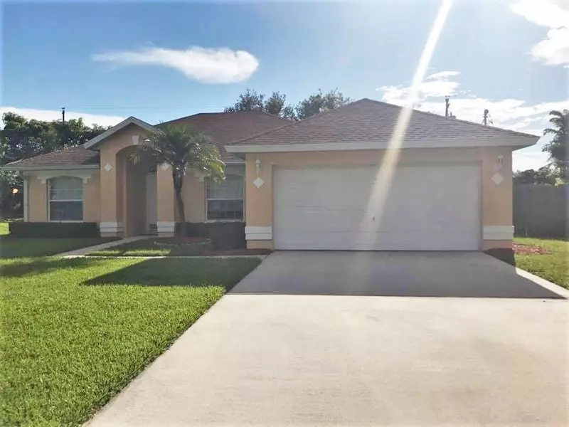 2292 SE Midtown RD, Port Saint Lucie, FL 34952