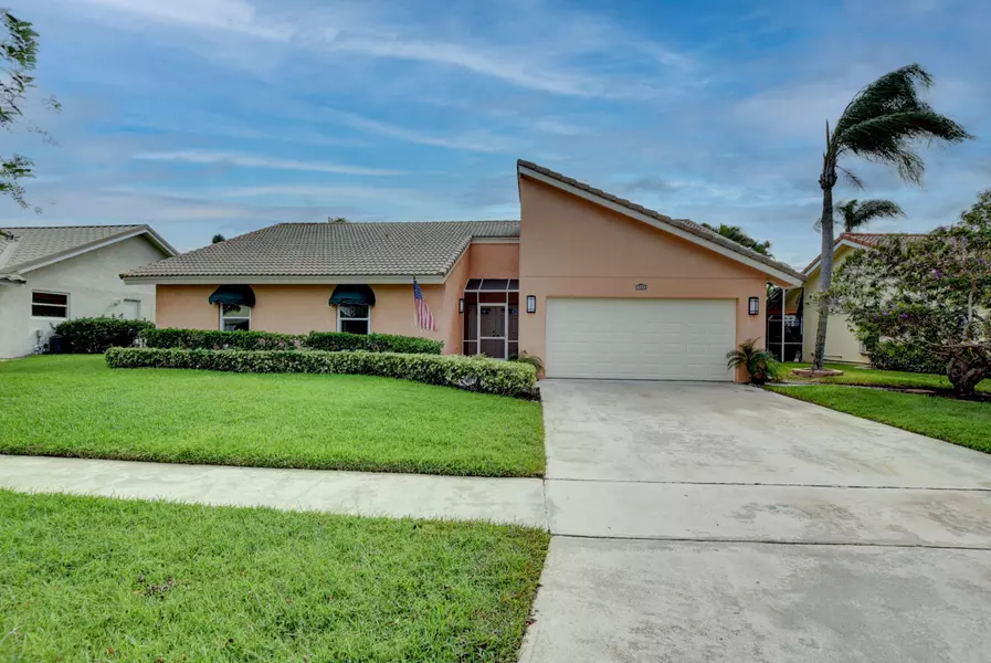 354 Sandalwood LN, Boca Raton, FL 33487