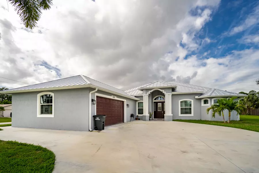 1093 SW Bay State RD, Port Saint Lucie, FL 34953