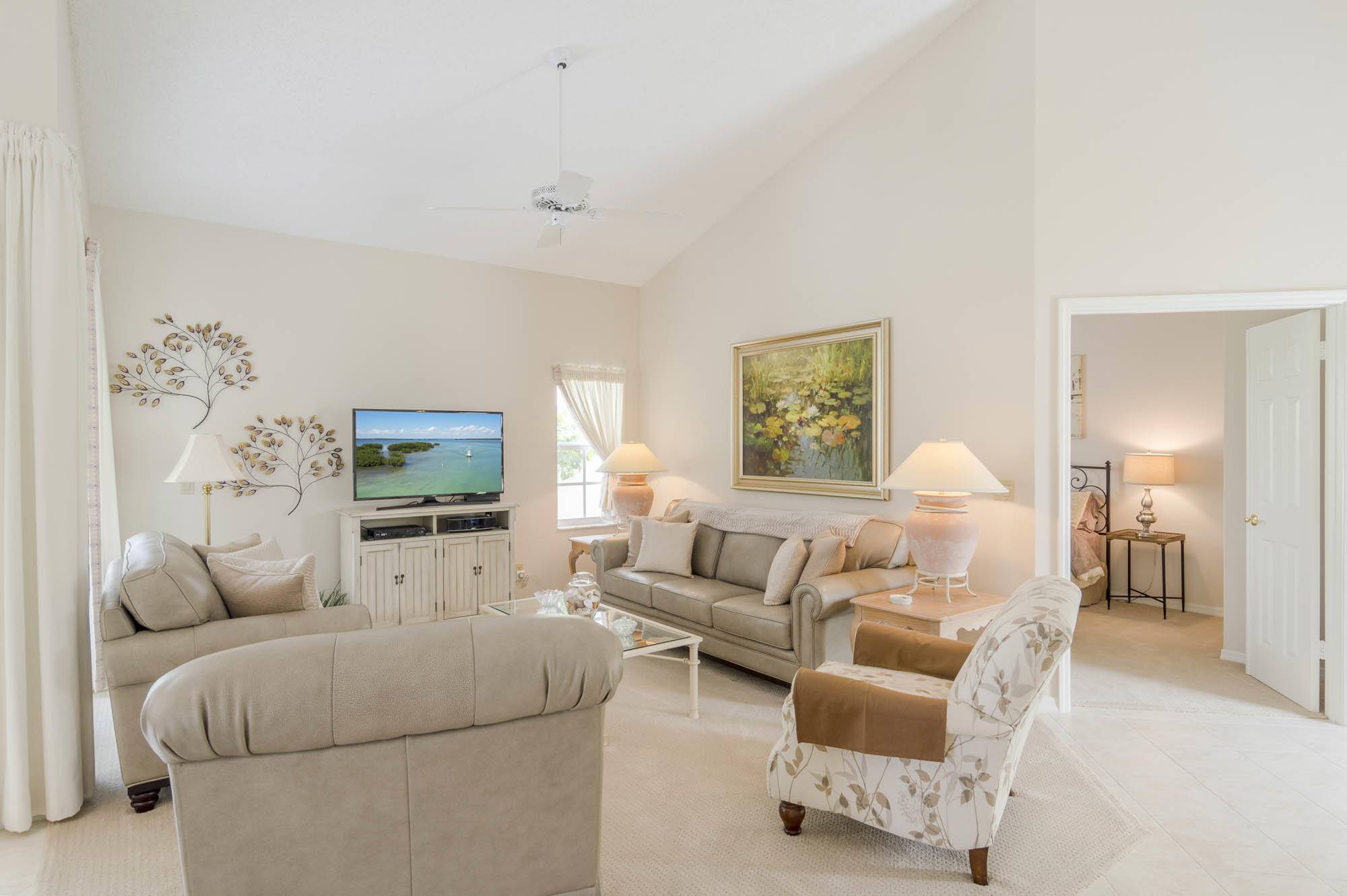 Palm Beach Gardens, FL 33418,12 Windsor LN