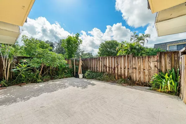 Delray Beach, FL 33445,2931 SW 22nd CIR 31c