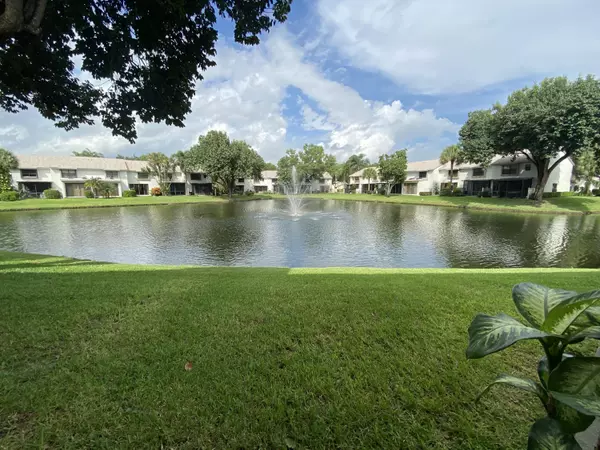 4774 NW 22nd ST, Coconut Creek, FL 33063