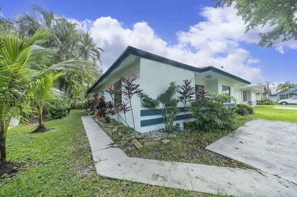 West Palm Beach, FL 33415,1332 Longarzo PL